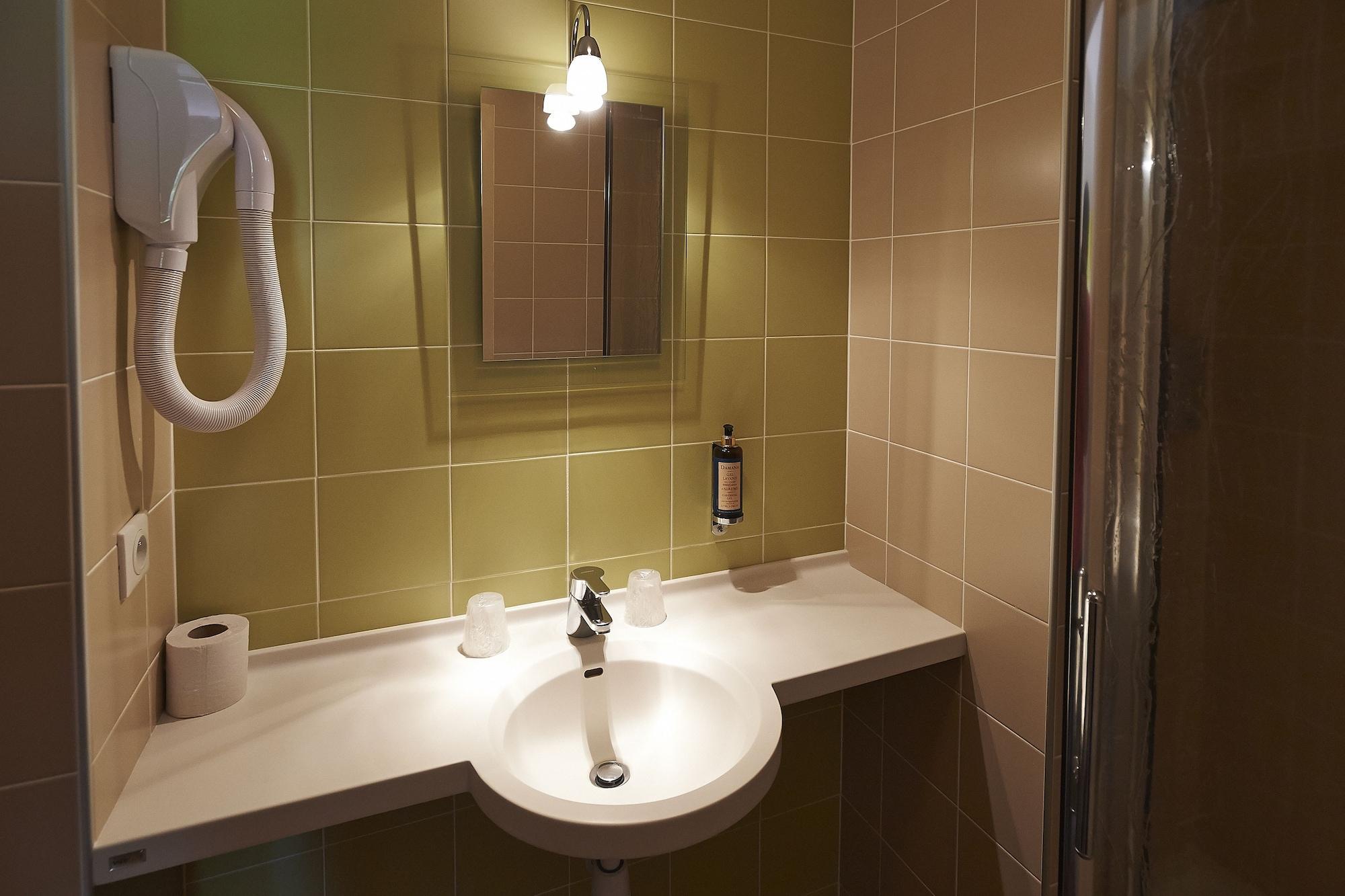 Cit'Hotel Les Alizes Limoges Bagian luar foto