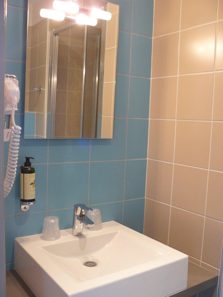 Cit'Hotel Les Alizes Limoges Bagian luar foto