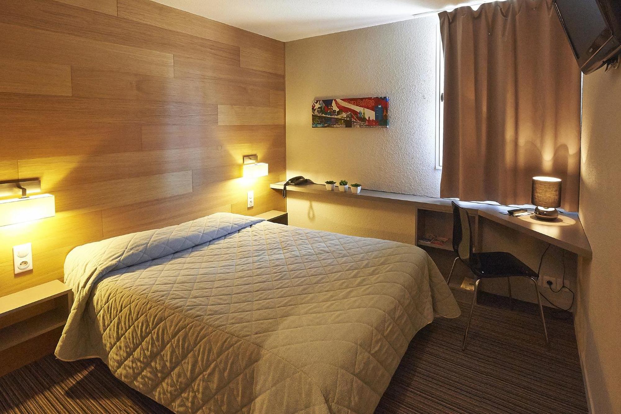 Cit'Hotel Les Alizes Limoges Bagian luar foto
