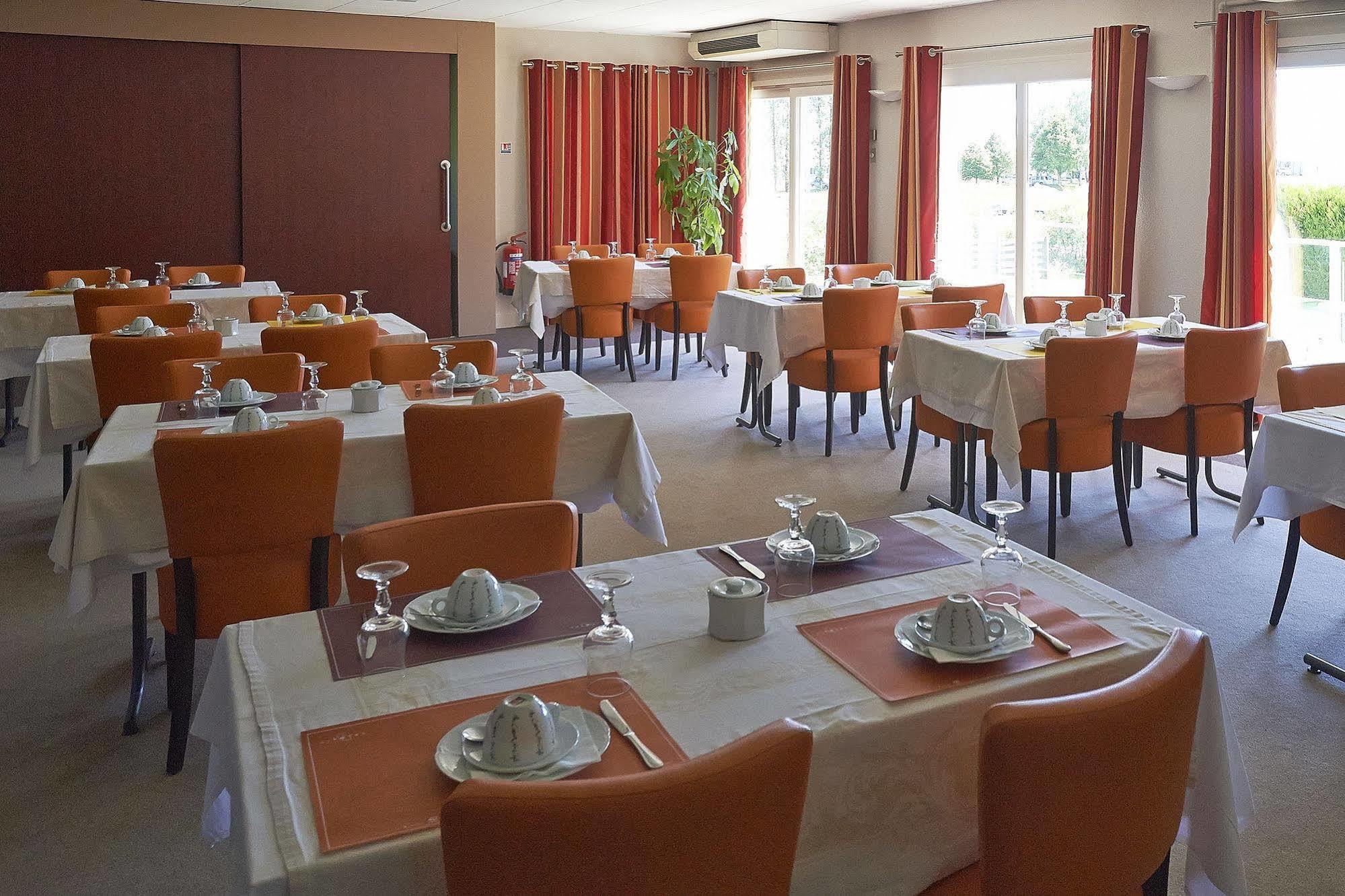 Cit'Hotel Les Alizes Limoges Bagian luar foto