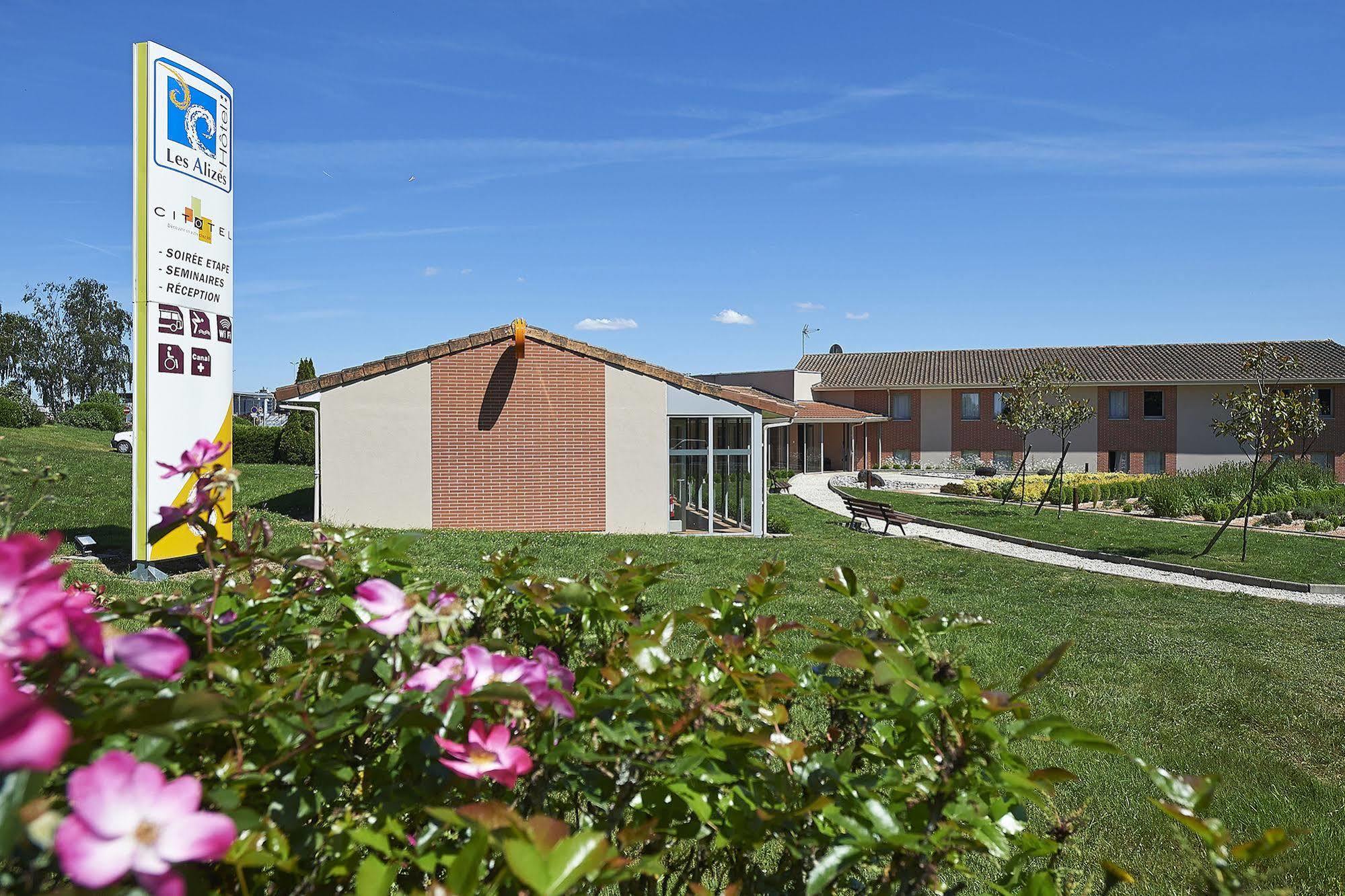 Cit'Hotel Les Alizes Limoges Bagian luar foto